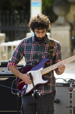 Sokakta müzik grubu