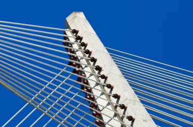 Modern köprü askıları