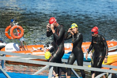 Yüzmeyi triathletes hazırlanan