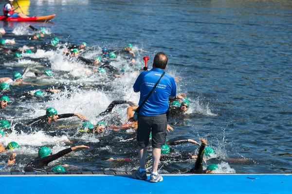 Yüzmeyi triathletes hazırlanan