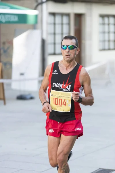 Atletas correndo na meia maratona — Fotografia de Stock