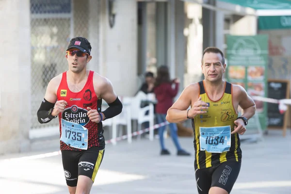 Atletas correndo na meia maratona — Fotografia de Stock