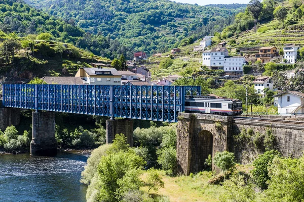 Eisenbrücke Für Die Eisenbahn Peares Ourense Spanien — Stockfoto