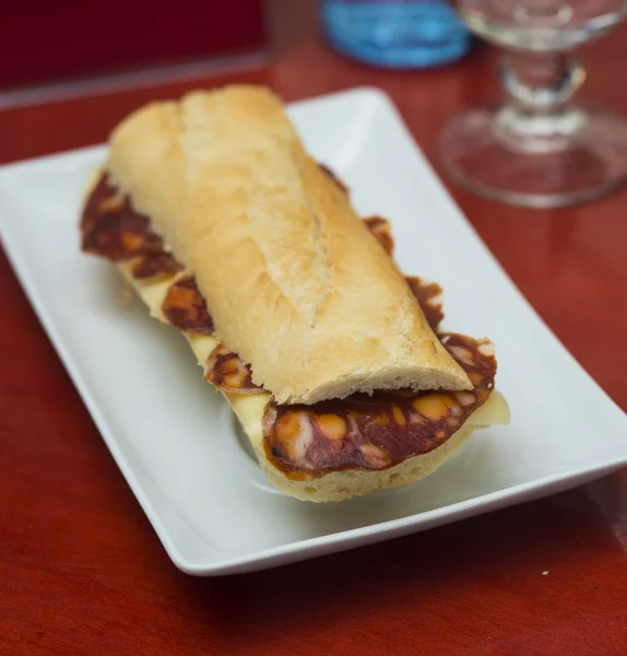 Spaanse Worst Sandwich Typisch Voor Spanje — Stockfoto