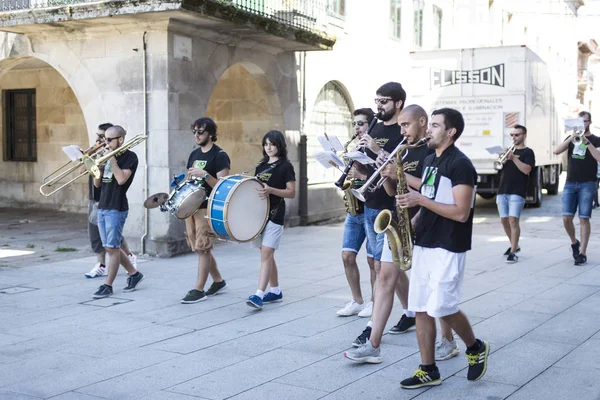 Pontevedra Spanya Temmuz 2017 Küçük Bir Grup Rüzgar Enstrümanı Şehrin — Stok fotoğraf