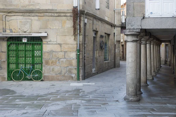 Pontevedra Spanien September 2017 Ein Fahrrad Das Vor Einem Geschlossenen — Stockfoto