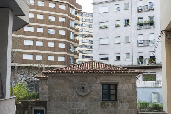 Pontevedra Espagne Septembre 2017 Contraste Entre Ancien Bâtiment Les Bâtiments — Photo