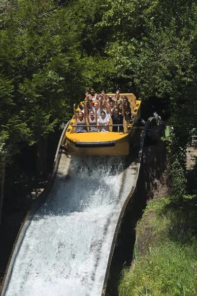 Plailly France July 2015 Group People Enjoying Water Ride Amusement — Stock Photo, Image