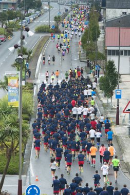 Pontevedra, İspanya - 16 Ekim 2016: Popular Half Marathon City of Pontevedra 2016 'daki katılımcıların ayrıntıları.
