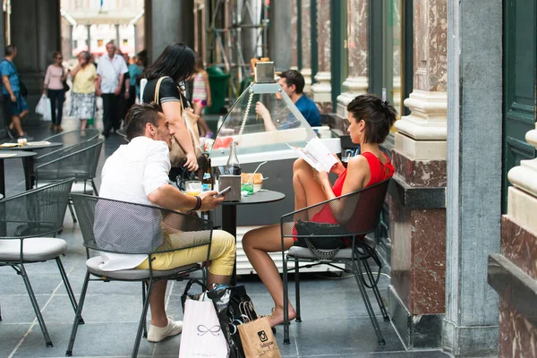 Brussels Belgium July 2015 중심부에 Galeries Royales Saint Hubert 커피숍에 — 스톡 사진