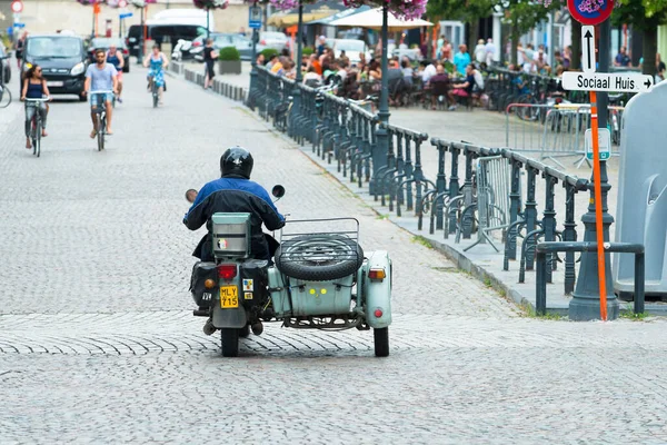 Mechelen Belgium July 2015 Man Driving Motorcycle Sidecar Middle Historic — Stock Photo, Image