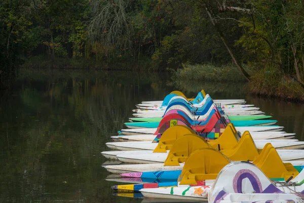Curia Portugal Dezember 2017 Tretboote Einer Künstlichen Lagune Einem Dorfpark — Stockfoto