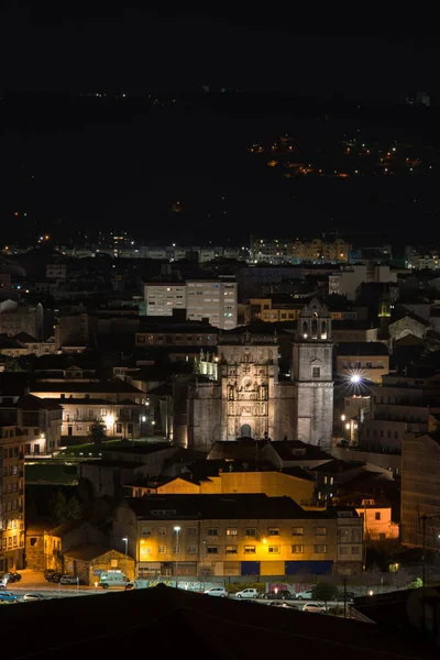 Ποντεβεδρα Ισπανια Φεβρουαριου 2018 Νυχτερινή Θέα Της Πόλης Και Του — Φωτογραφία Αρχείου