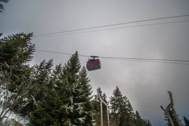 Dağlarda kayak kaldırma