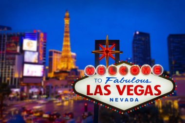 Hoşgeldiniz muhteşem Las vegas Nevada işareti ile bulanıklık şerit yol b