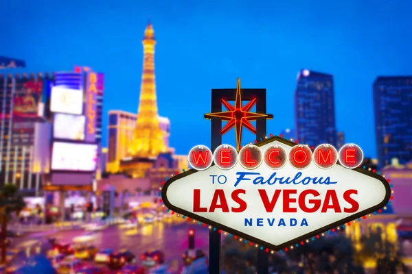 Welkom bij fabulous Las vegas Nevada bord met vervaging strip weg b — Stockfoto