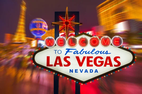 Welkom bij fabulous Las vegas Nevada bord met vervaging strip weg b — Stockfoto