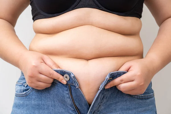 Overweight women wearing a jeans — Stock Photo, Image