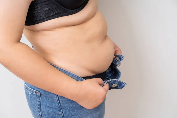 Overweight Women Wearing Blue Jeans — Stock Photo, Image