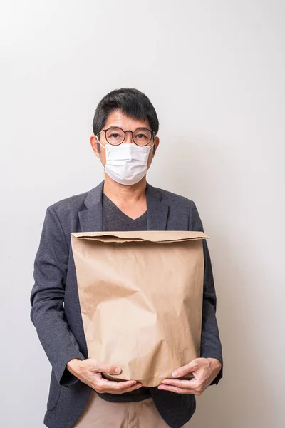 Ασιάτης Άνδρας Φορώντας Χειρουργική Μάσκα Για Την Πρόληψη Της Νόσου — Φωτογραφία Αρχείου