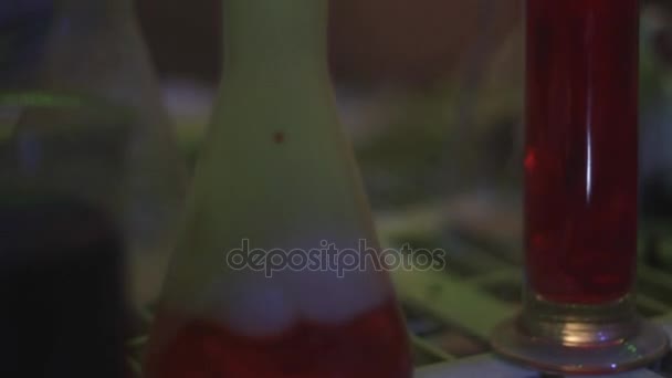 Επιστήμη ποτήρια φούσκα 3 — Αρχείο Βίντεο