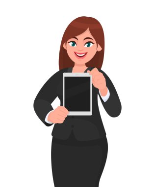 Neşeli genç iş kadını elinde yepyeni bir dijital tablet bilgisayar gösteriyor ya da tutuyor. Kadın karakter tasarımı çizimi. Modern yaşam tarzı, vektör karikatüründe teknolojik aygıt kavramı.