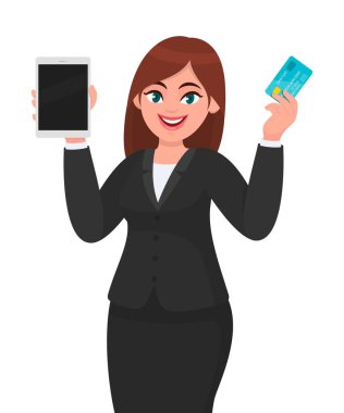 Genç iş kadını yeni bir dijital tablet bilgisayar gösteriyor. Elinde tuttuğu kişi, kredi kartı, ATM kartı. Kadın karakter tasarımı çizimi. Vektör karikatür biçiminde modern yaşam tarzı kavramı.