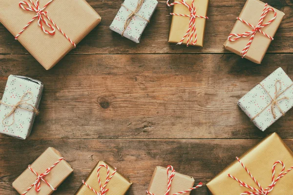 Plat lag beeld van handgemaakt geschenkdozen — Stockfoto