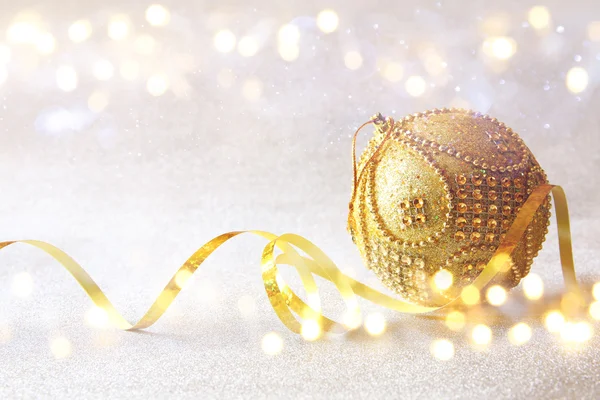 Imagen abstracta de la decoración festiva de la bola del árbol de Navidad —  Fotos de Stock