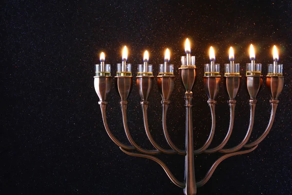 Low-Key-Bild des jüdischen Feiertags Chanukka Hintergrund — Stockfoto
