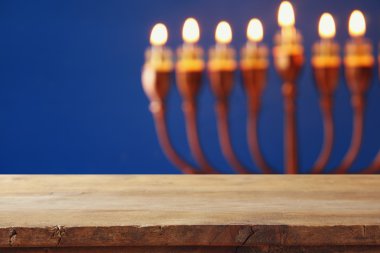 Yahudi bayramı Hanuka arka plan önünde boş tablo