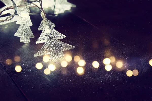 Imagen abstracta de las luces de guirnalda del árbol de Navidad — Foto de Stock