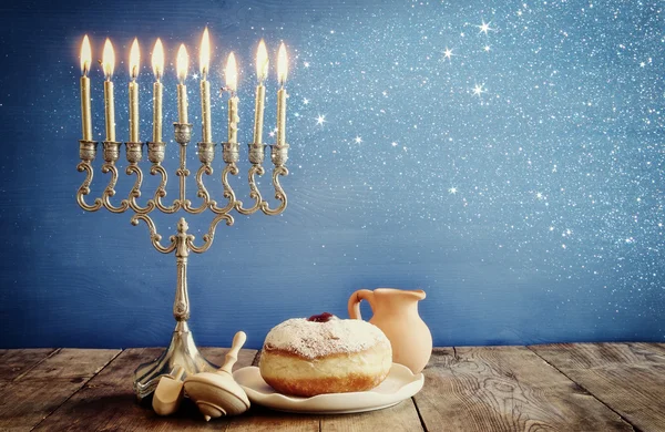 Imagen de fiesta judía Hanukkah con menorah —  Fotos de Stock