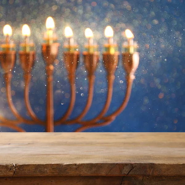 Lege tafel voor Joodse vakantie Hanukkah achtergrond — Stockfoto