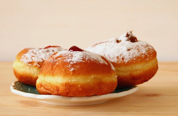 Imagen de fiesta judía Hanukkah con rosquillas — Foto de Stock