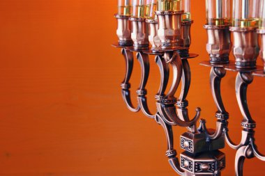 Düşük anahtar görüntü Yahudi bayramı Hanuka