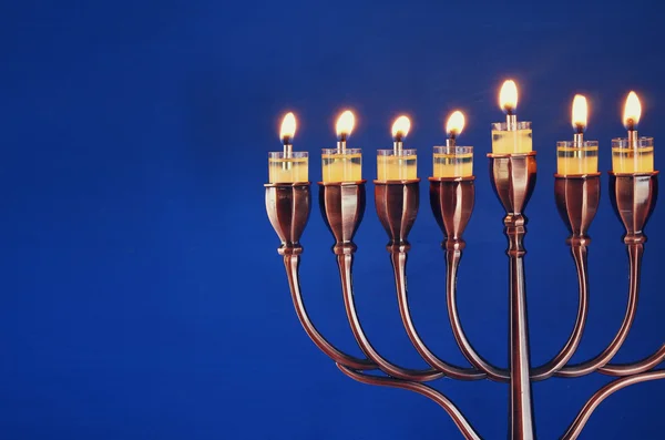 Lage sleutel Image van Joodse vakantie Hanukkah achtergrond — Stockfoto