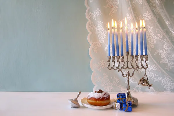 犹太节日光明节背景与烛台 — 图库照片