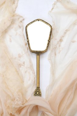 Vintage el ayna ve dantel fular görüntüsünü Üstten Görünüm