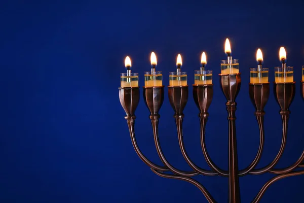 Lage sleutel Image van Joodse vakantie Hanukkah achtergrond — Stockfoto