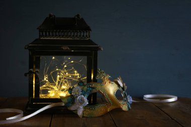 Güzel kostüm palyaço. 