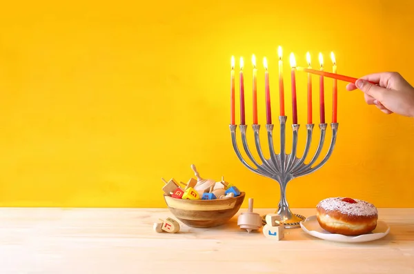 Imagen de fiesta judía Hanukkah con menorah — Foto de Stock