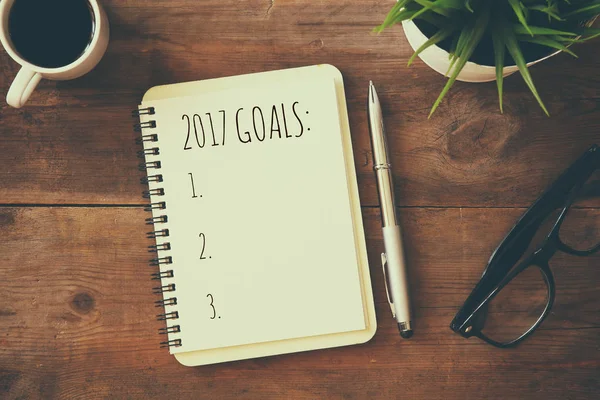 Top view 2017 goals list — Stock Photo, Image