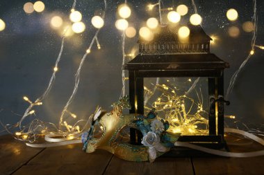 Güzel kostüm palyaço