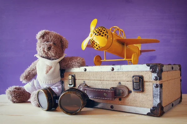Vintage oyuncak uçak fotoğrafı — Stok fotoğraf
