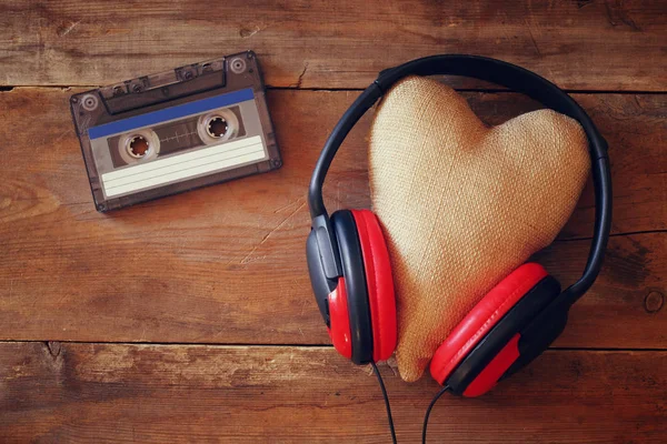 Ακουστικά με ύφασμα καρδιά — Φωτογραφία Αρχείου