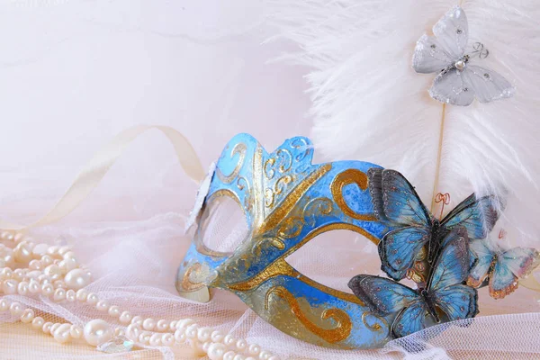 Elegante venezianische Maske — Stockfoto