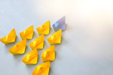 Kağıt tekne ile liderlik kavramı