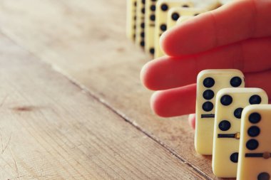 Beyaz domino taşları