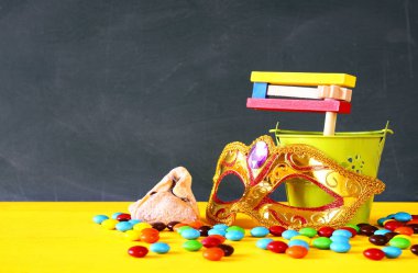 Purim kutlama kavramı (Yahudi karnaval tatil)